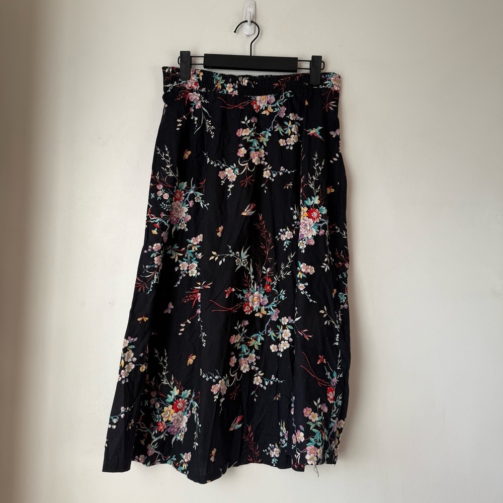 Eccobay Black Colorful Floral Midi Skirt S/M
